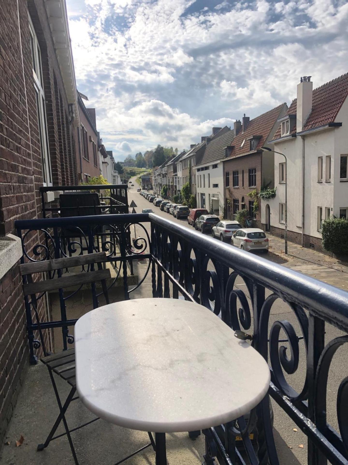 Logis Pastis Hotel Maastricht Exterior foto