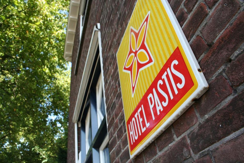 Logis Pastis Hotel Maastricht Exterior foto