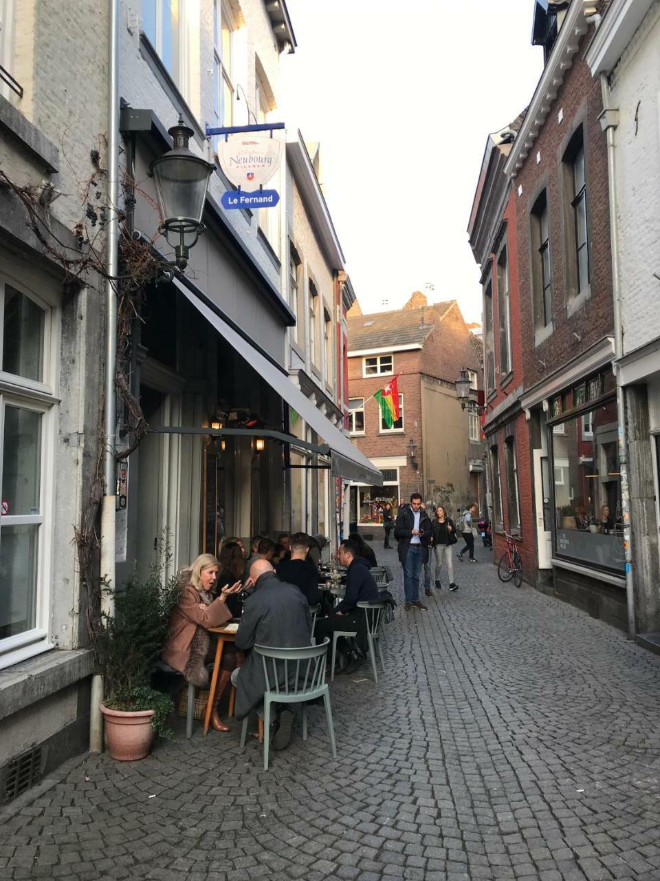 Logis Pastis Hotel Maastricht Exterior foto